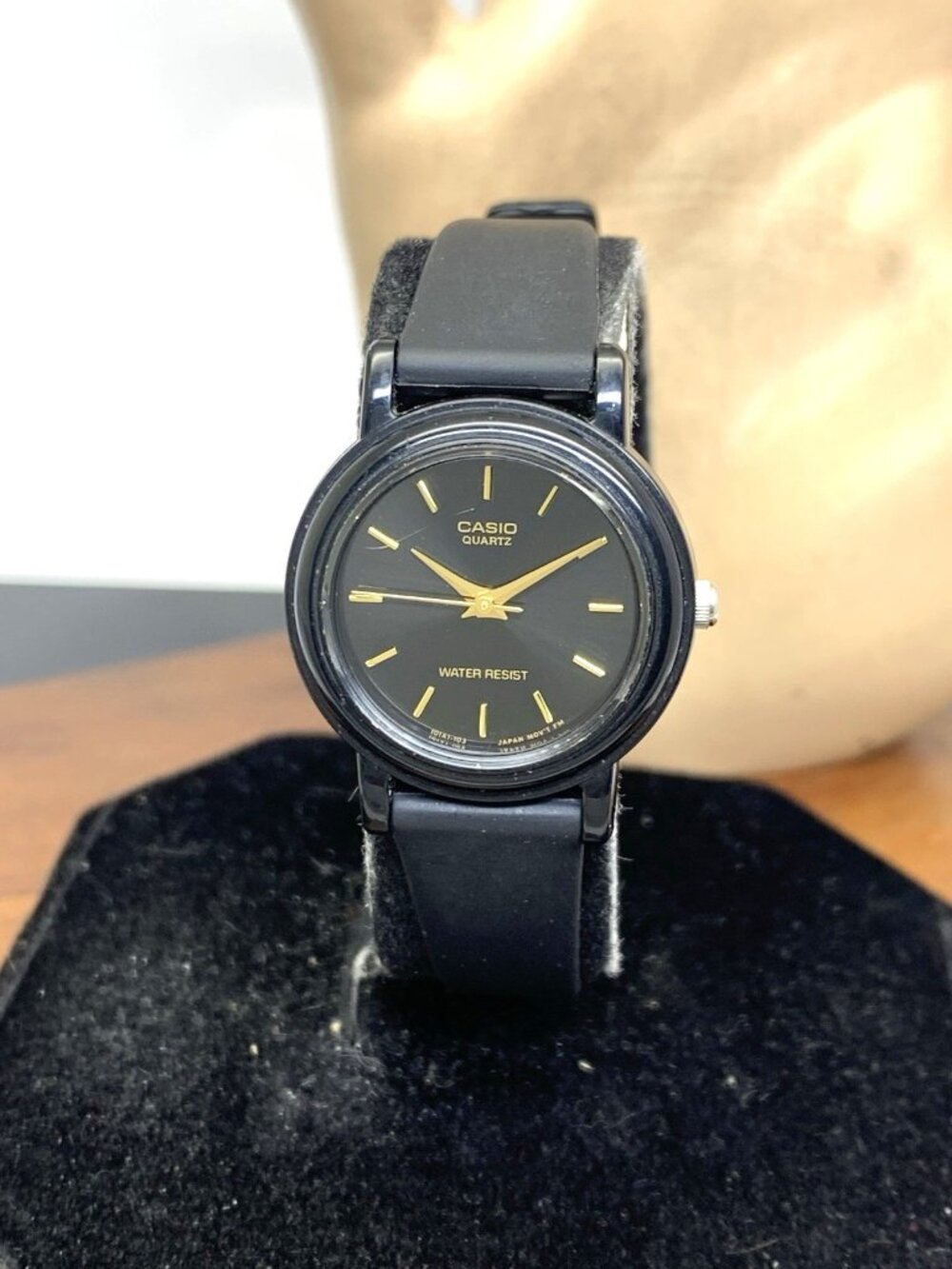 Casio Women's Watch LQ139 Quartz Analog Black Dial Resin Band 25mm
